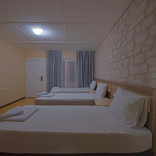 غرفة ثلاثية بشرفة، Grand Emir Hotel & SPA 3/10