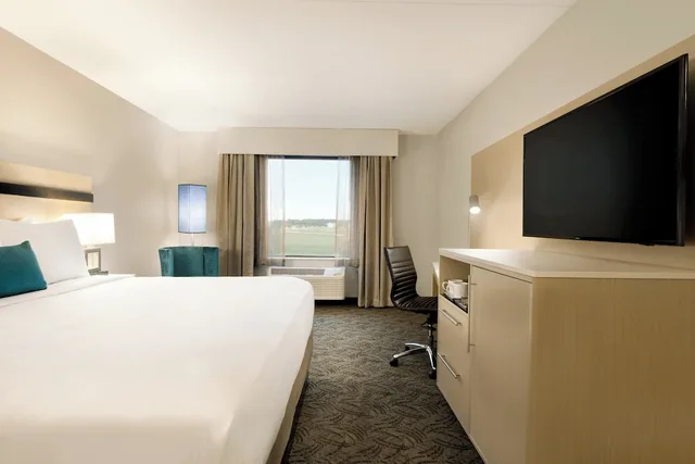 غرفة قياسية بسرير كوين، Holiday Inn Bloomington Normal 1/1