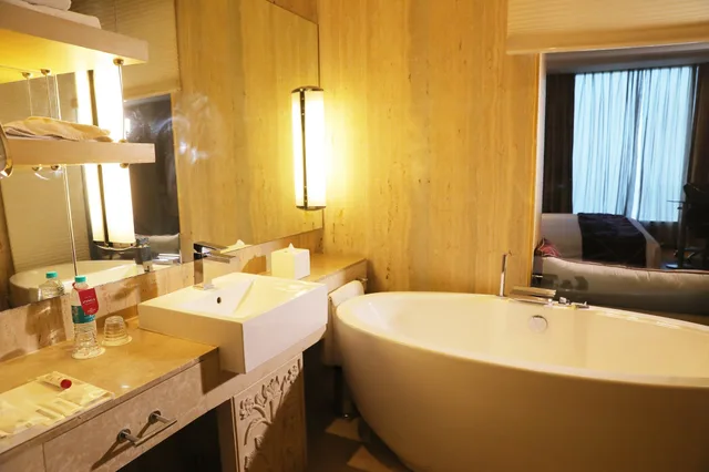 جناح بسرير فردي بغرفة نوم واحدة مع دخول صالة النادي، CROWNE PLAZA GREATER NOIDA 9/10