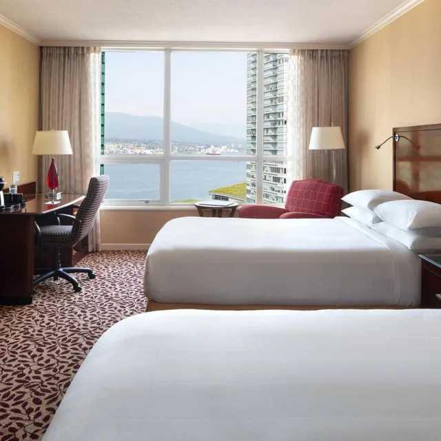 Room, 2 Double Beds, City View, High Floor, Concierge Level، Vancouver Marriott Pinnacle Downtown 3/6