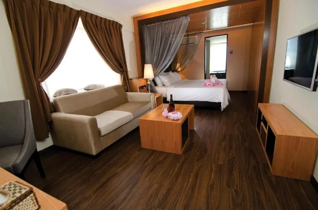 جناح جونيور، C Haya Hotel 3/5