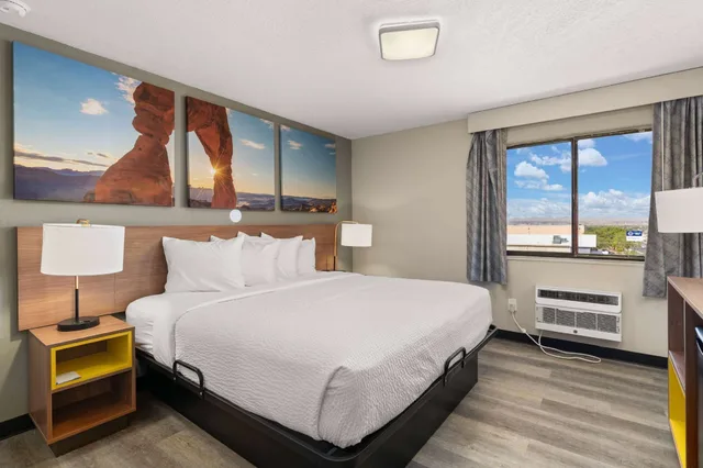 Room, King Bed, Days Inn by Wyndham Albuquerque I-25 3/10
