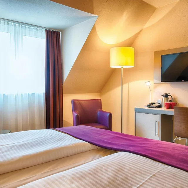 غرفة كومفورت بسرير كينج، Leonardo Hotel Mannheim Ladenburg 4/10
