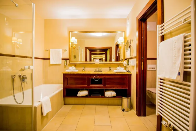 جناح سوبيريور بسرير كينج بإطلالة على النهر، Grandhotel Lienz 10/10