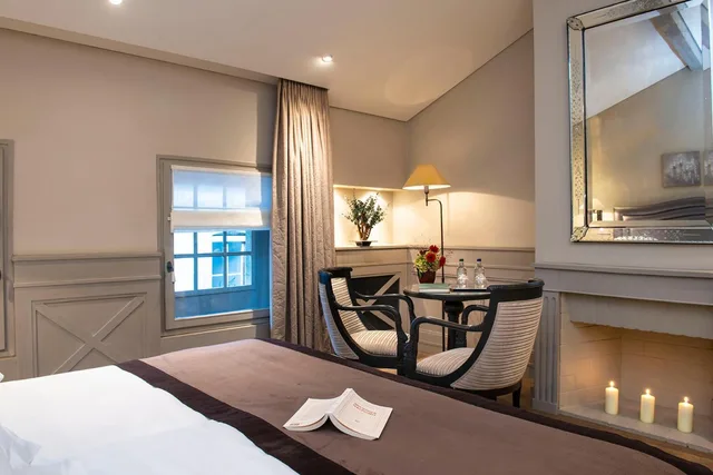 غرفة ديلوكس بسرير كوين، Hotel Les Armures 7/10