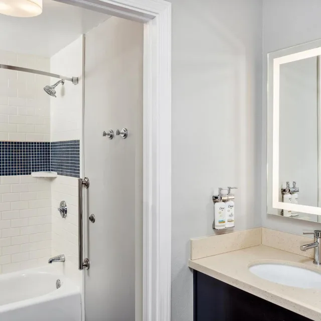 2 Bedrooms, Suite, King Bed, Staybridge Suites Albany Wolf Rd Colonie Center 7/8