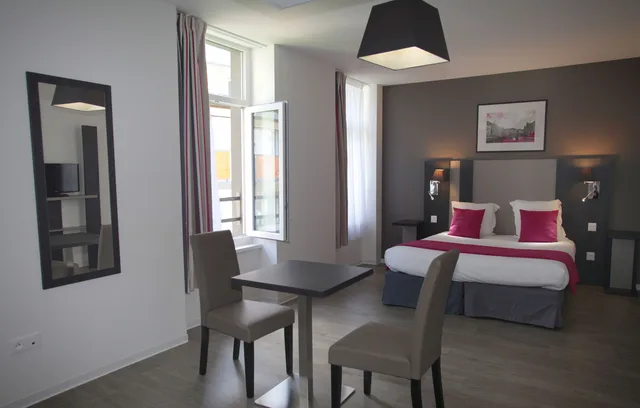 Standard, Triple, Appart hotel Odalys City Colmar Centre 2/3