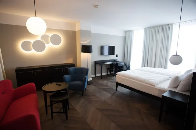 جناح جونيور بسرير كينج، Hotel Caroline 1/3