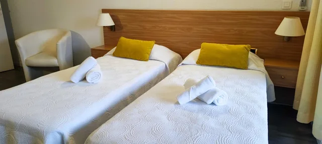 غرفة بسرير مزدوج بإطلالة على المسبح، Hotel Residence Anglet Biarritz Parme 5/9