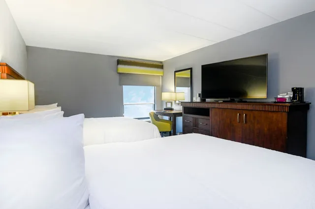 غرفة بسريرين مزدوجين لذوي الإعاقة، Hampton Inn Lexington Park 1/1