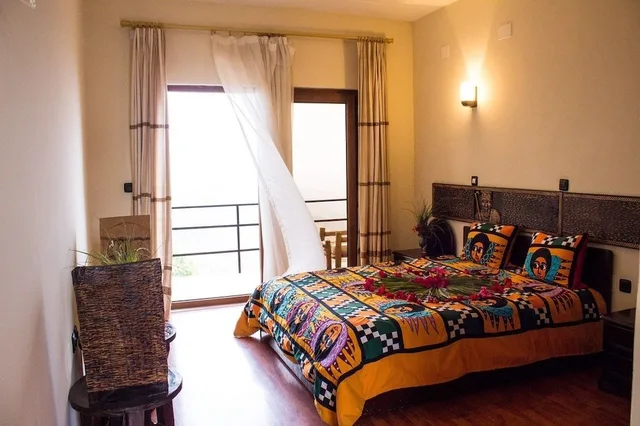 غرفة بسرير كينج بإطلالة على الجبل، Cliff Edge Hotel - Lalibela 1/3