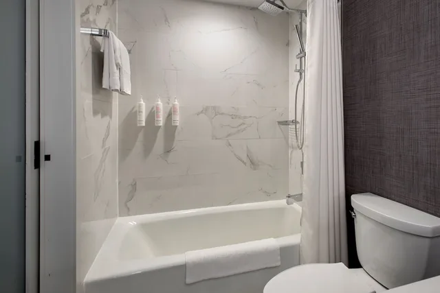 جناح تنفيذي بسرير كينج مع أريكة، MARRIOTT COPLEY PLACE 3/5