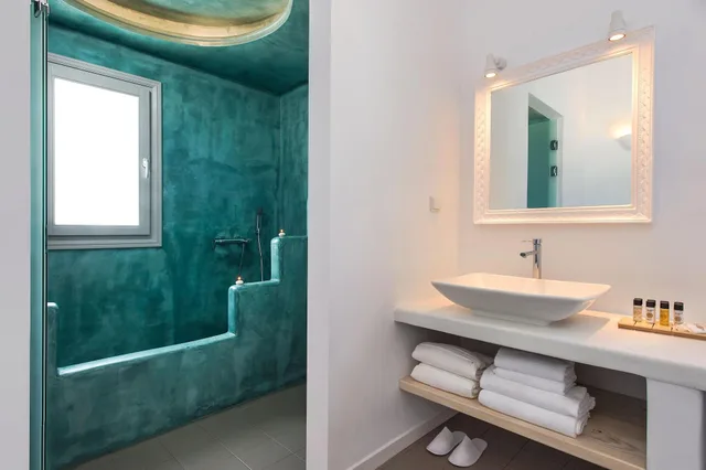 Honeymoon, Suite, Caldera View, Two Story, Bathtub، Villa Irini Fira 5/9