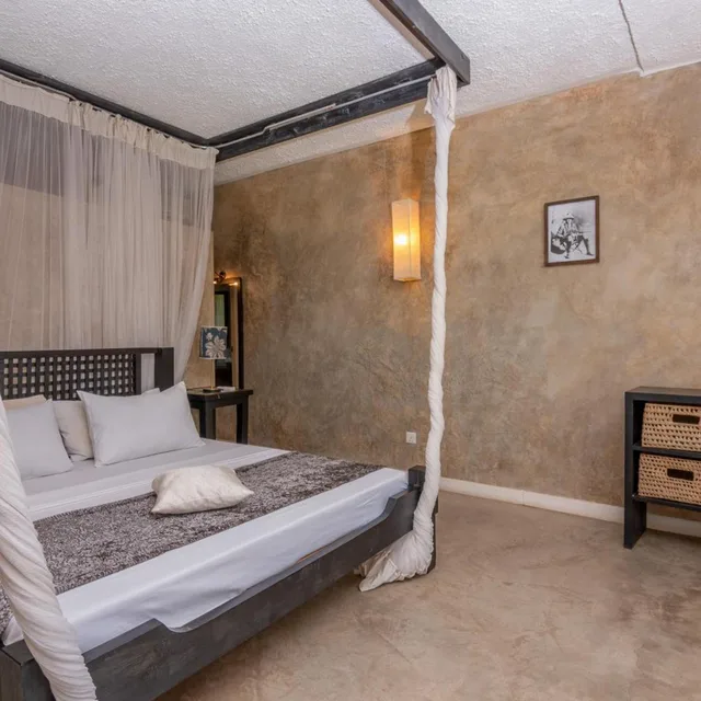 جناح بغرفتي نوم، Lawford S Hotel 1/10