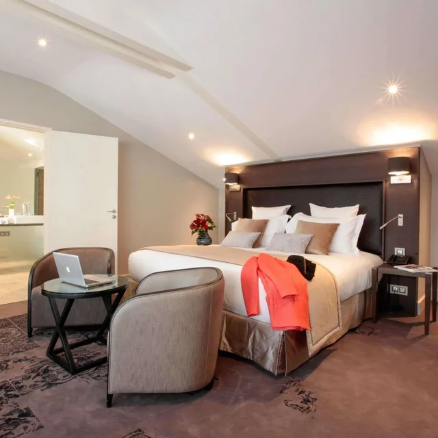 جناح ديلوكس بسرير مزدوج بشرفة، La Cour des Consuls Hotel & Spa Toulouse - MGallery Collection 1/4