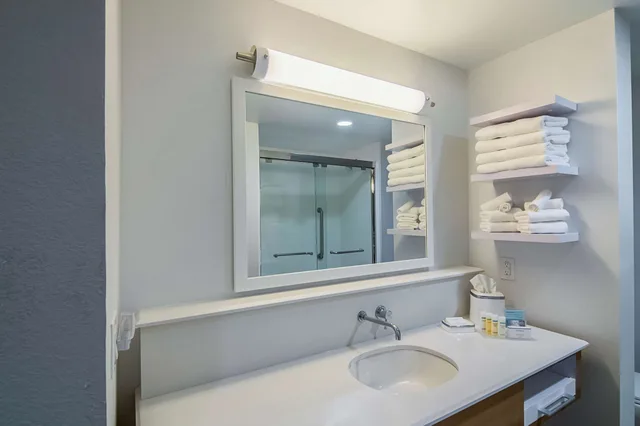 غرفة بسريرين كوين بحوض استحمام، Hampton Inn & Suites Dallas/Richardson 4/5