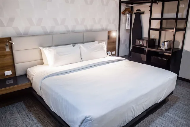 غرفة بسرير كينج، SJ Grand Hotel Monterrey 1/3