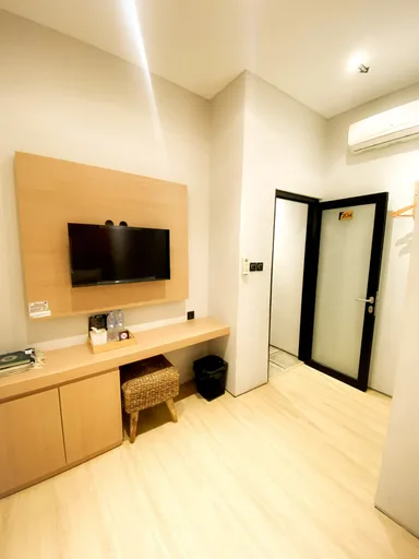 غرفة قياسية، Sembilan House 1/2