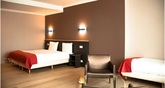 Room, Triple, Hotel Taormina Brussels Airport 2/4