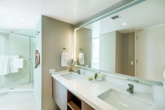 Honeymoon, Suite, King Bed, Garden and Ocean View، Caribe Hilton 3/4