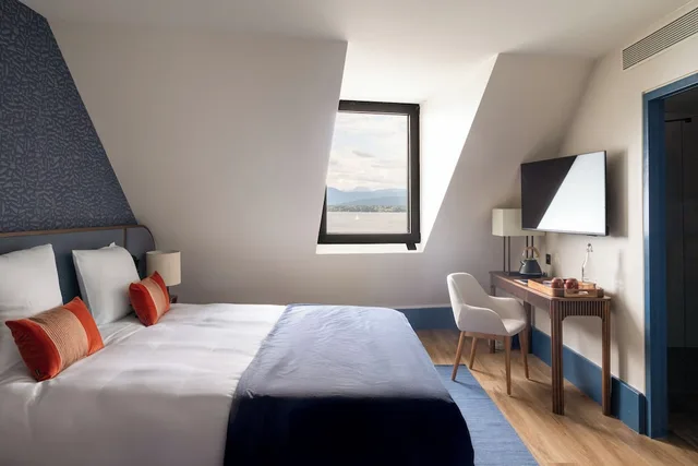 غرفة بسرير كوين بإطلالة على البحيرة، Hotel Real Nyon 4/9