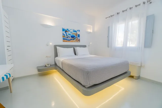 غرفة ديلوكس بسرير كوين، Central Fira Hotel 4/10