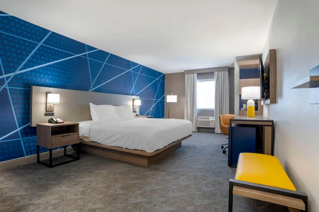 غرفة بسرير كينج، Comfort Inn Pensacola Near NAS Corry Station 5/5