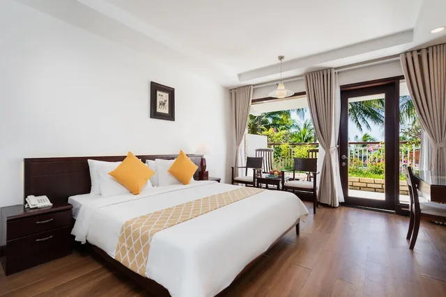 غرفة سوبيريور بسرير كينج بإطلالة على البحر، Hoang Ngoc Beach Resort 2/10