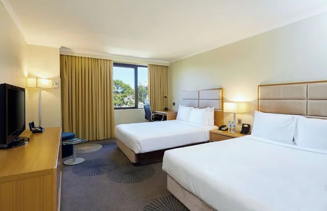 غرفة قياسية بسريرين مزدوجين، Holiday Inn Parramatta 2/10