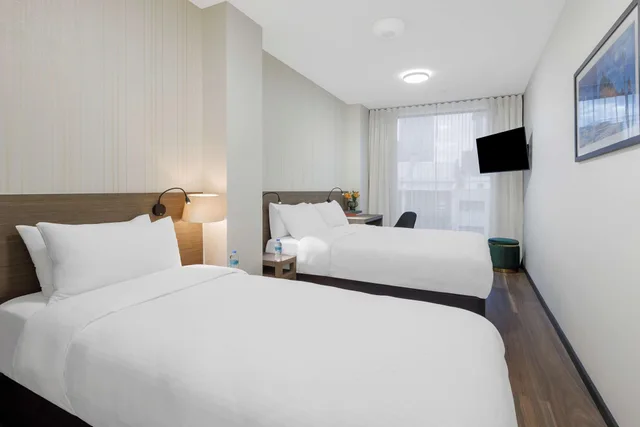 Executive, Multiple Beds, City View، Best Western Queen Victoria Market Hotel 1/4