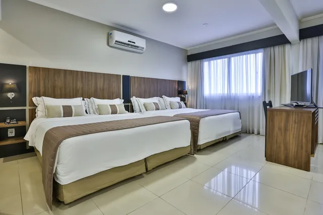 غرفة بريميوم بسرير كوين وسريرين منفصلين، Wyndham Golden Foz 2/10