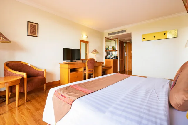 Superior, King Bed, ANGKOR CENTURY RESORT AND SPA 1/6