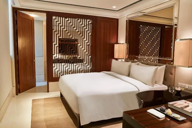 غرفة قياسية بسرير مزدوج، The Capitol Kempinski Hotel Singapore 1/1