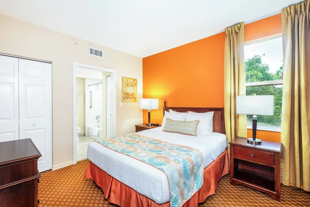 1 Bedroom, Suite, Queen Bed, Vacation Village At Weston 1/9