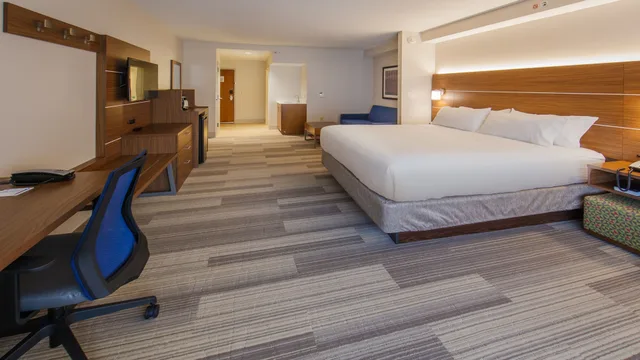 جناح بسرير كينج لذوي الإعاقة، Holiday Inn Express Gatlinburg Downtown 3/10