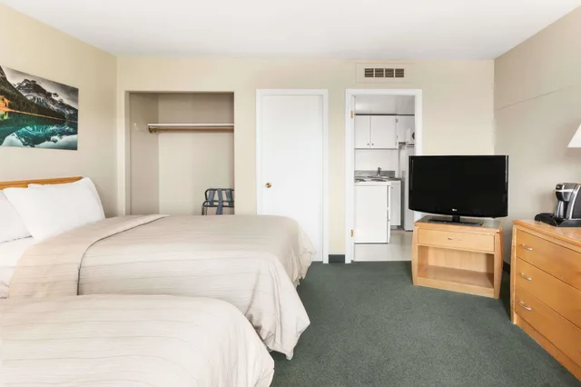 Efficiency، Days Inn By Wyndham Golden 6/10