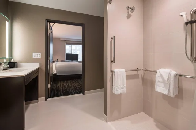 جناح جونيور بسرير كينج بإطلالة على المدينة، RESIDENCE INN SEATTLE DOWNTOWN/CONVENTION CENTER 5/6