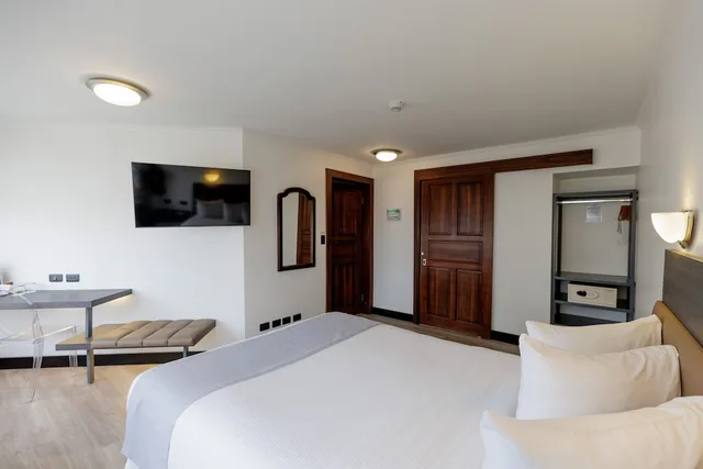 Room, Queen Bed, Accessible, Parque Del Lago Hotel 1/9