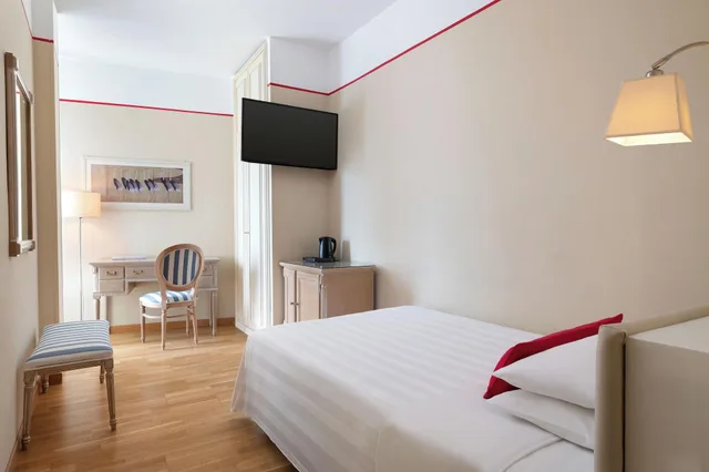 غرفة مفردة، Sina Astor Hotel 1/6