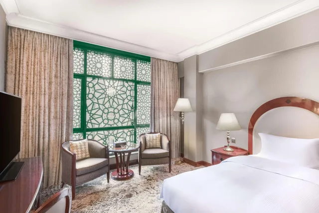 غرفة ديلوكس مفردة بسرير مزدوج، المدينة هيلتون(Madinah Hilton Hotel) 2/4