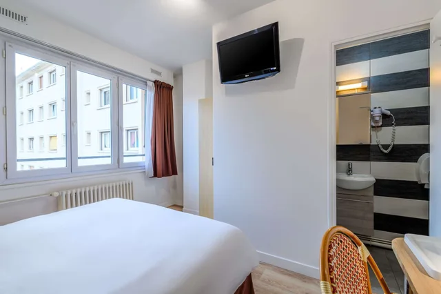 غرفة سوبيريور بسرير مزدوج، Comfort Hotel Alba Rouen 1/8