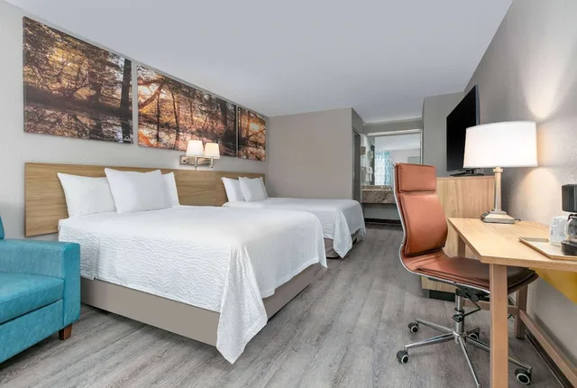 غرفة بسرير مزدوج للمدخنين، Days Inn by Wyndham Greenville MS 4/8