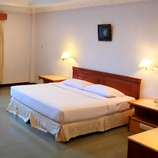 غرفة سوبيريور بسرير كينج، Hotel Kini Pontianak 1/2