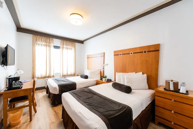غرفة سوبيريور بسريرين مزدوجين، Majestic Hotel South Beach 1/3