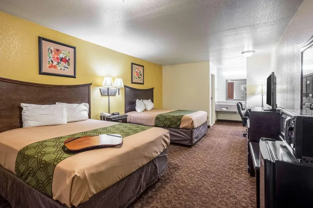 غرفة بسريرين كوين، The Magnolia Hotel Searcy 3/3