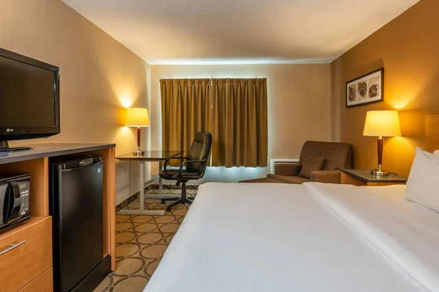 غرفة قياسية بسرير كوين في الطابق الأرضي، Comfort Inn Edmundston 3/6