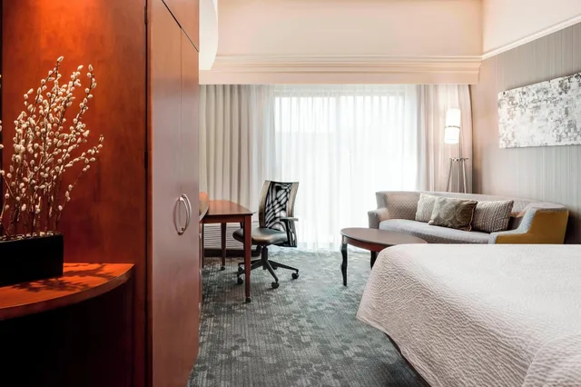 غرفة بسرير مزدوج لذوي الإعاقة، Courtyard By Marriott Columbia Missouri 1/4
