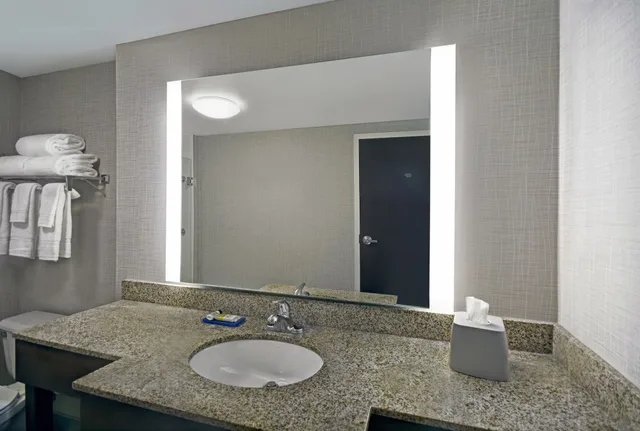 Standard, 2 Queen Beds, Accessible, Holiday Inn Express and Suites Cincinnati Riverfront, an IHG Hotel 7/8