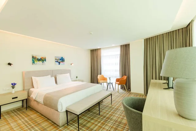 جناح بانورامي جونيور بسرير كينج بشرفة، Best Western Premier Batumi 3/6