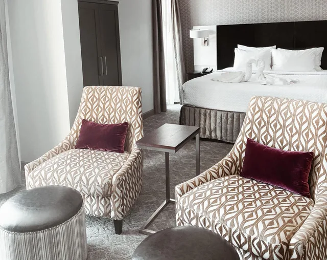 جناح جونيور بسرير كينج بحوض جاكوزي لذوي الإعاقة، Crowne Plaza Chicago Sw Burr Ridge 3/6